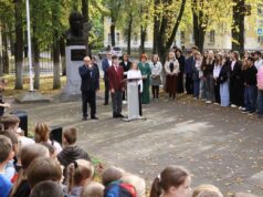 В Ярославле благоустроили сквер на улице Жукова