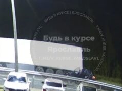 На проспекте Машиностроителей BMW врезался в стоящую Scania: водитель погиб