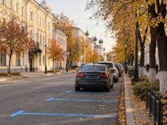 В Ярославле обновляют разметку платной парковки