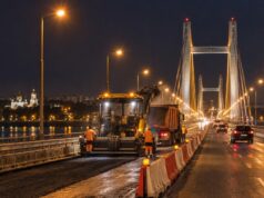 На Октябрьском мосту заменят деформационные швы