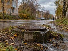 В Ярославле устранили засор, вызвавший запах у «Парижской коммуны»